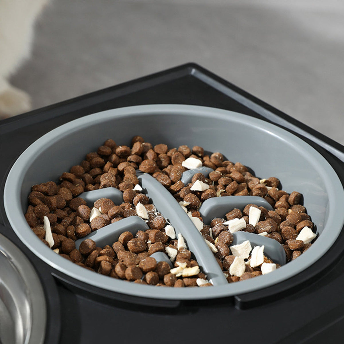Personalized Elevated Stainless Steel Dog Bowl with Slow Feeder and Height-Adjustable Double Feeding Station for Medium to Large Dogs and Cats