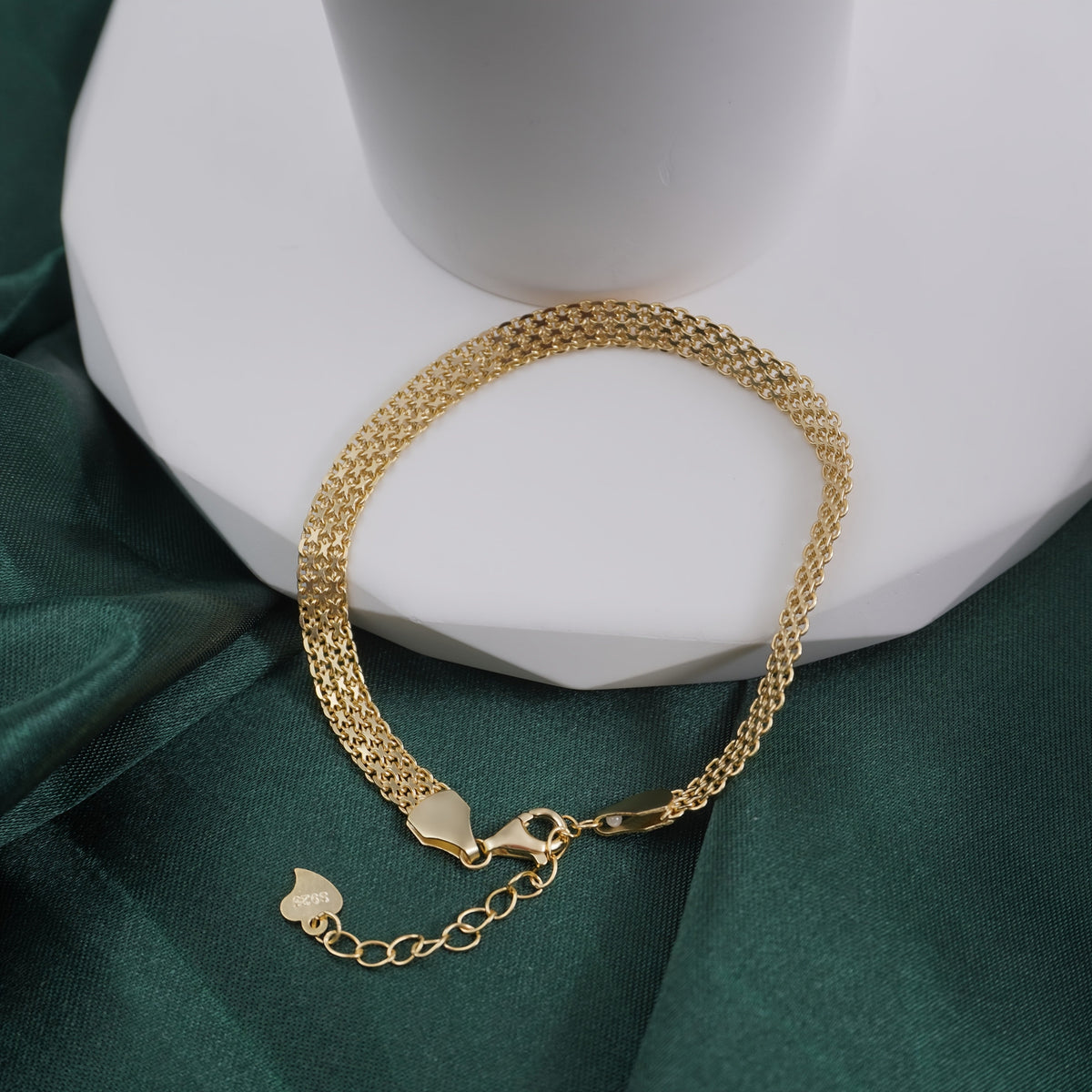 S925 Sterling Silver Sparkling Bracelet, Hypoallergenic Elegant Luxury Bangle for Women and Men, Ideal for Banquets and Formal Occasions, 3.65g Lightweight Fine Jewelry Gift
