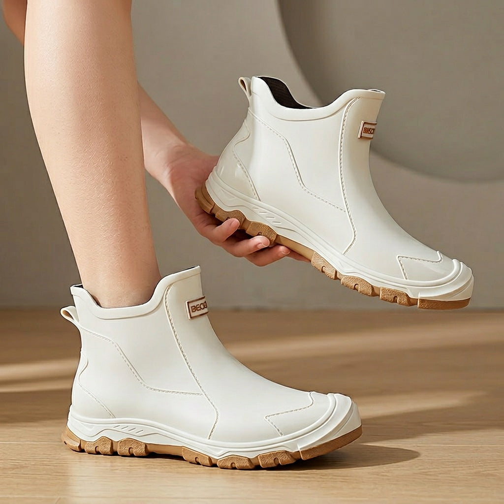 Lightweight Non-Slip Short Ankle Rain Boots for Men and Women, Cushioned Insoles, Breathable Lining, Textured Anti-Slip Sole, Fashionable Unisex Couple Rain Boots for Car Washing and Outdoor Activities, Black/Beige, US 5.5-12
