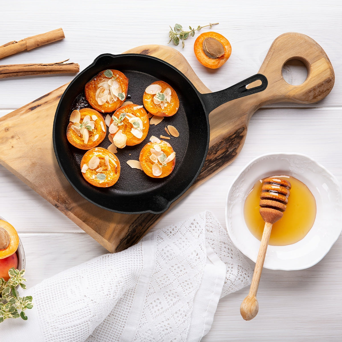3-Piece Cast Iron Skillet Set with Pour Spouts – Pre-Seasoned Non-Stick Heavy-Duty Cookware for Holiday Cooking, RV Camping, Campfire Meals, Oven & Stovetop Safe Kitchen Gift