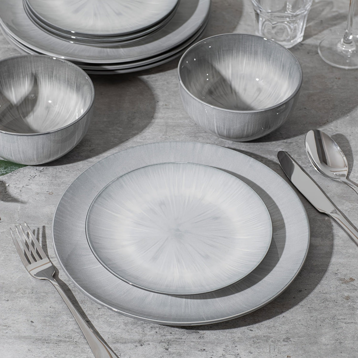 Kingstone 12-Piece Porcelain Dinnerware Set Service for 4 Hand-Painted Round Plates & Bowls Microwave & Dishwasher Safe – Holiday Christmas Gift