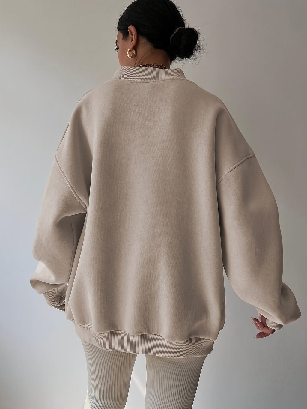 女士大廓形宽松卫衣——秋冬款宽领落肩套头衫，舒适休闲时尚上衣