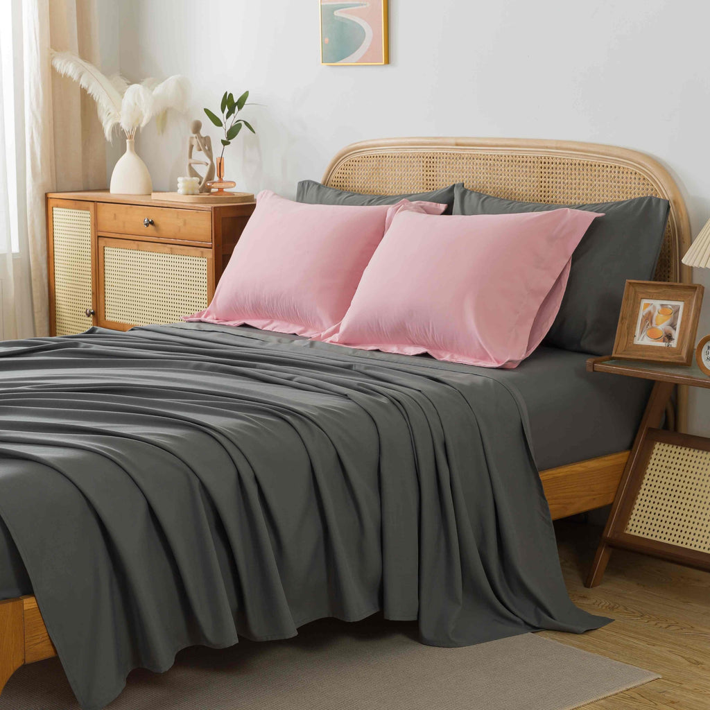 7-Piece Comforter Set, Queen/King Size – Soft Microfiber Pinch Pleated Bed-in-a-Bag with Comforter, Fitted Sheet, Flat Sheet & 4 Pillowcases, All-Season Bedding Set for Home & Dorm