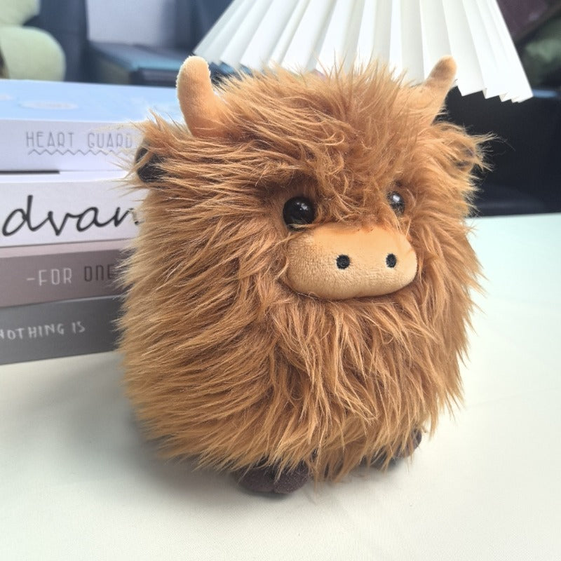 Cute Scottish Cow Plush Dog Toy – Round Fluffy Simulated Animal Chew Toy for Dogs & Cats, Soft Squeaky Companion Doll for Anxiety Relief, Chewing & Interactive Play for Puppies and Small Pets