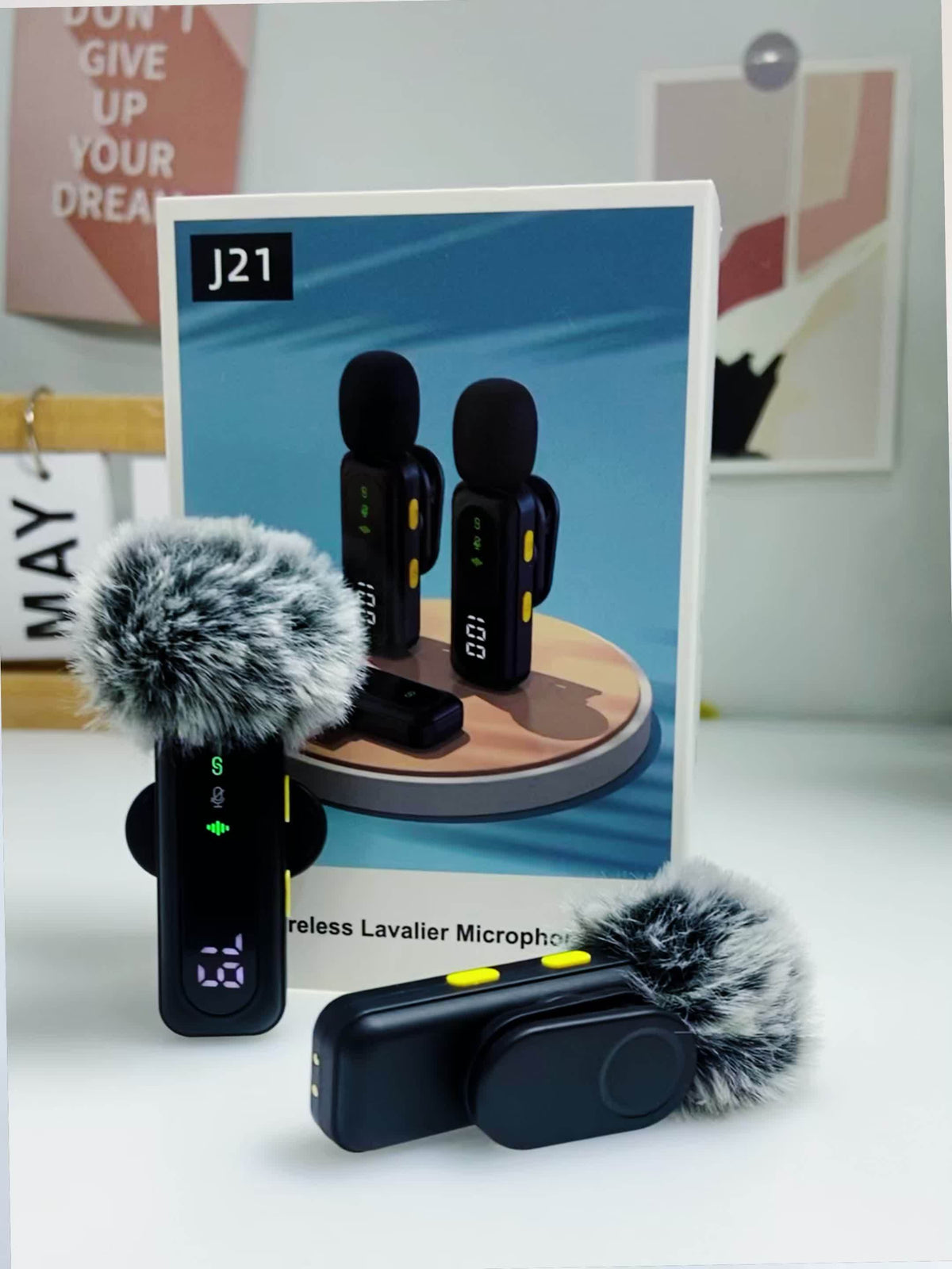 Wireless Lavalier Microphone USB-C 2.4G with DSP Noise Reduction, Digital Battery Display, 360° Omnidirectional Clip-On Lapel Mic, 100ft Range, Furry Windshield, Rotatable Magnetic Clip for iPhone, Android, Camera & Content Creators