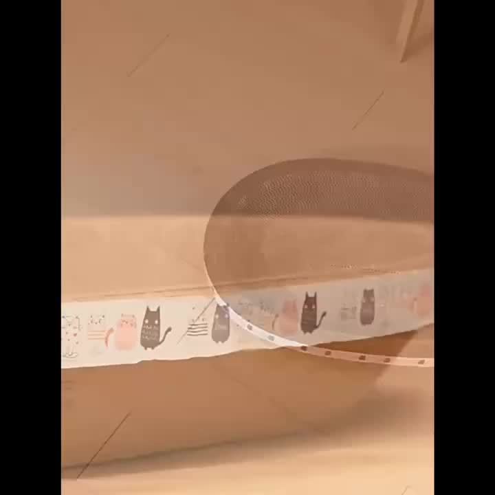 拱形猫抓板碗——瓦楞纸猫抓垫，采用弧形休息室设计，设有 M（16.93 英寸）和 L（18.5 英寸）两种尺寸，适用于室内猫咪和幼猫。