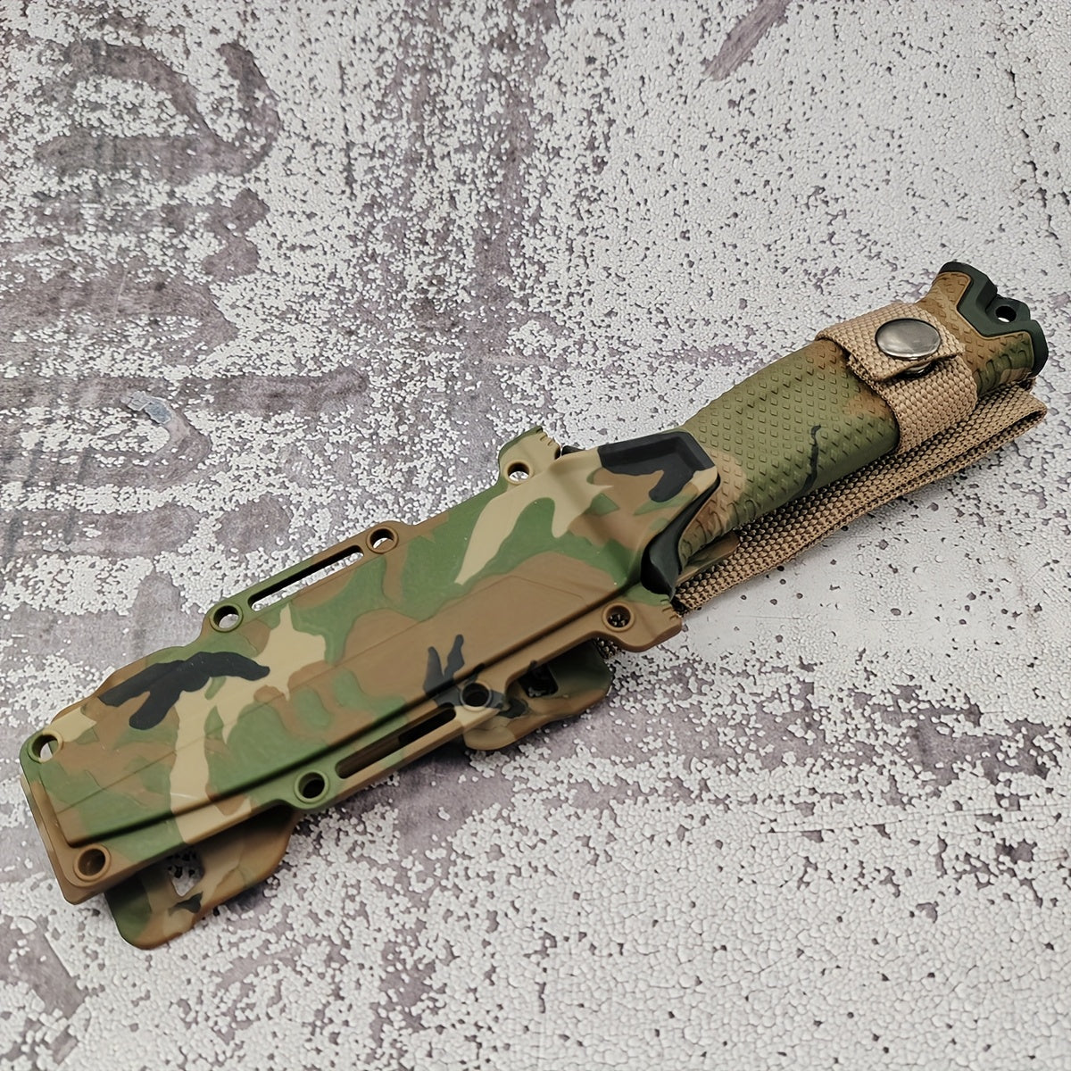 Outdoor Fixed Blade Knife – Stainless Steel Straight Blade, Non-Slip Handle, K-Sheath, EDC Hunting, Fishing, Camping, Survival Knife, Camouflage, Multi-Purpose Field Tool for Men