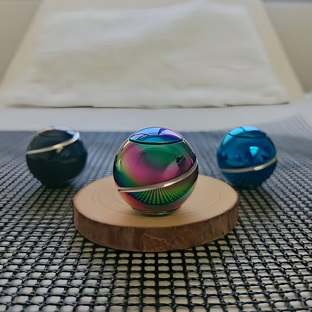 Fingertip Gyroscope Rotating Ball Toy High-Speed Dual-Bearing Desktop Fidget Skill Toy Party Gift Iridescent Blue Black