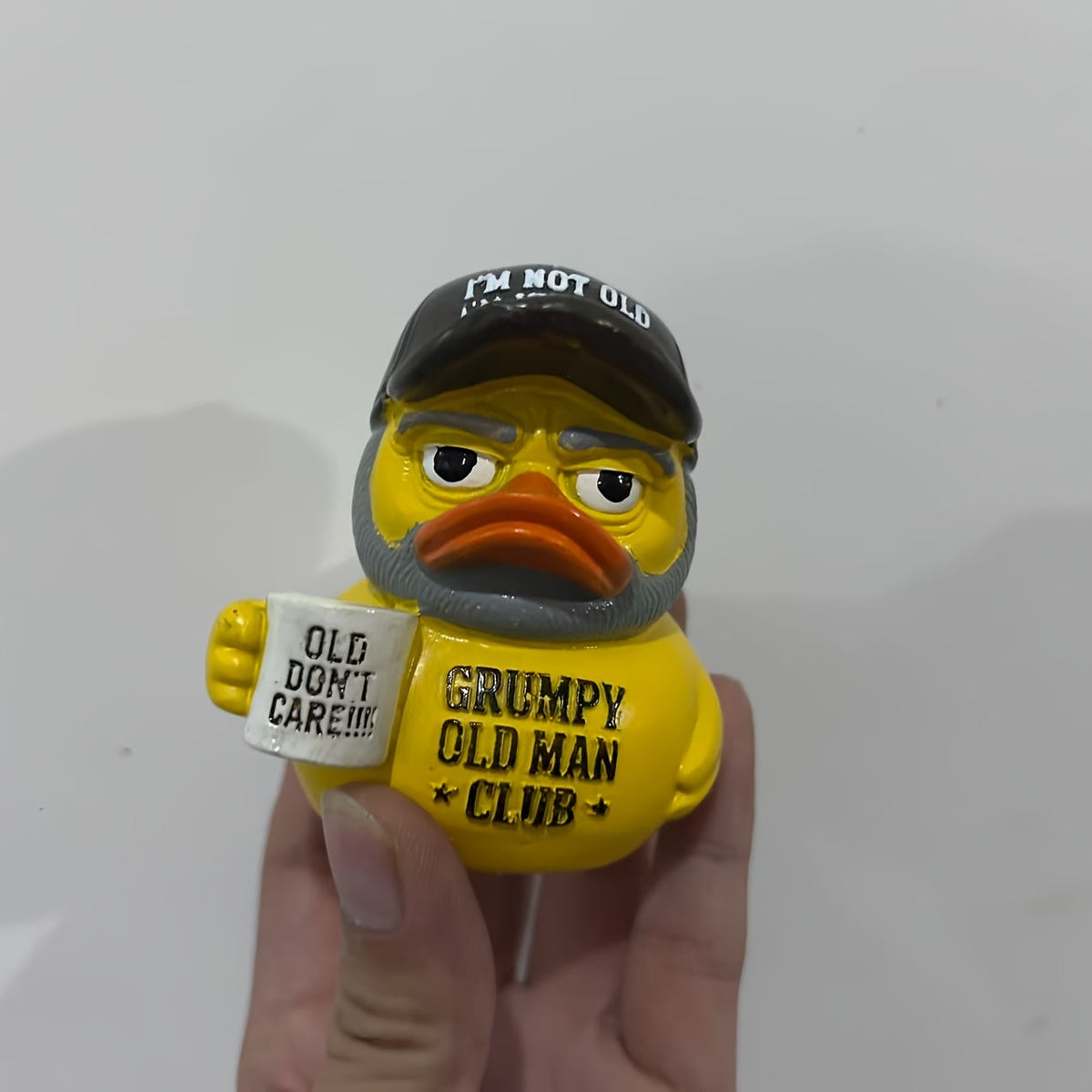 Old Man Club Duck - "I'm Not Old, I'm Retro" Humorous Resin Duck Ornament - Desktop & Office Decoration - Funny Novelty Statue Gift for Dad & Grandpa